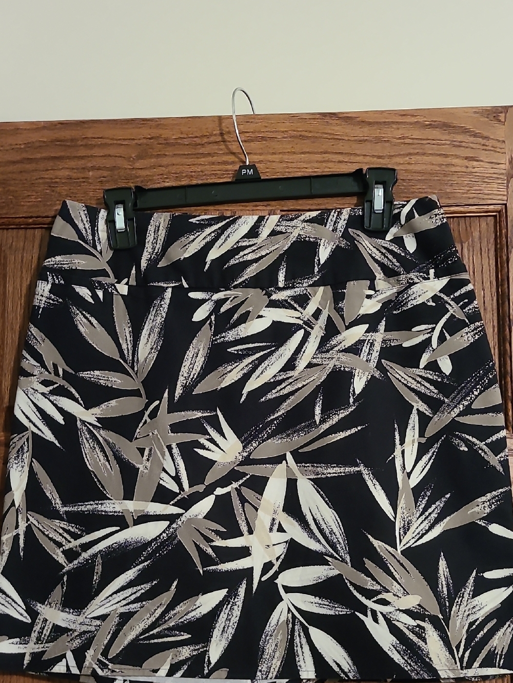 New York & Co Skirt, Size 6